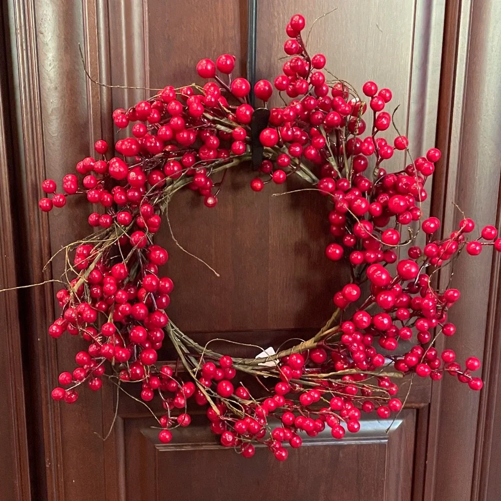 Crate and Barrel Mini Red Berry Wreath 14